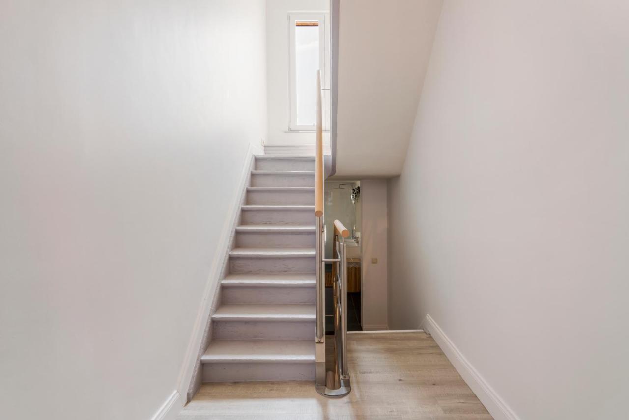 Luxurious, Updated, Warm & Stunning Terraces Hébergement de vacances *